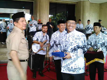 Pencarian PGRI Kepulauan Mentawai - Persatuan Guru Republik Indonesia Cabang Kepulauan Mentawai